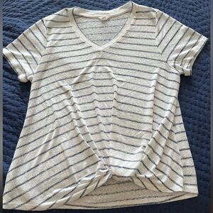 Women’s Caslon Knotted Front Top